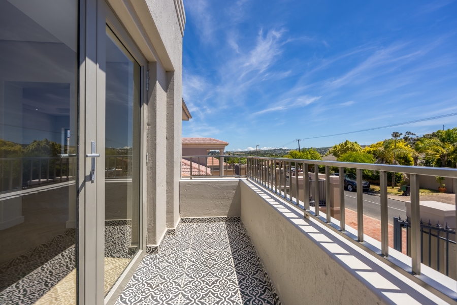 4 Bedroom Property for Sale in Vierlanden Western Cape